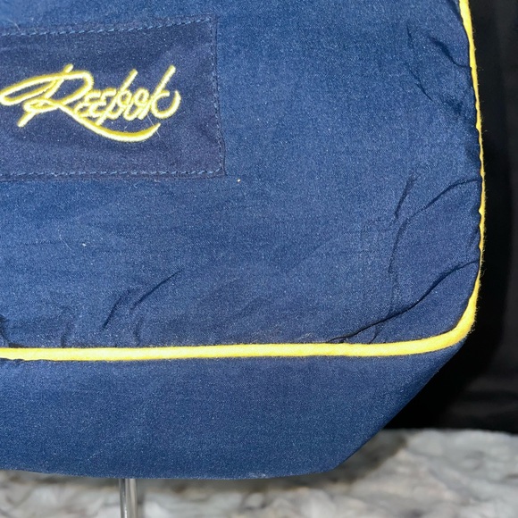 Vintage Reebok - Picture 2 of 4